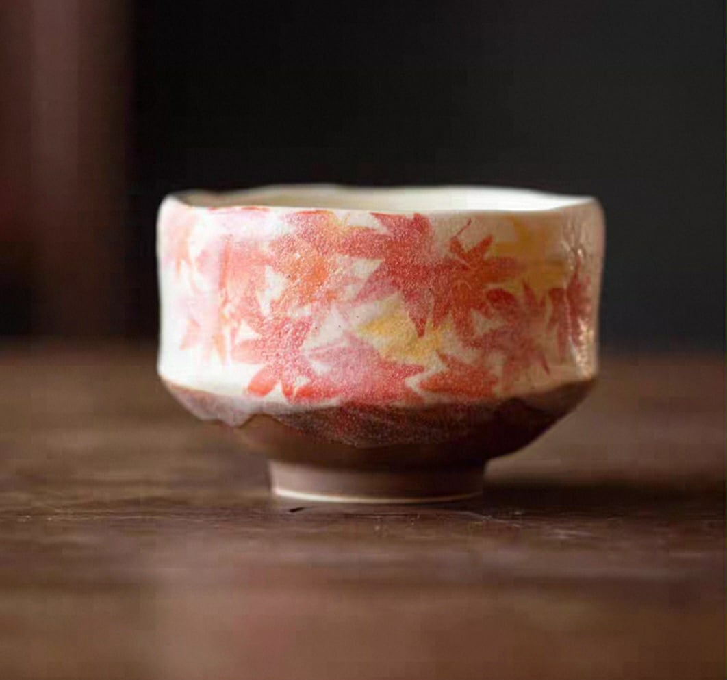 Hatsuichi Small Mino ware Bowl Red Autumn Momiji Maple Leaves