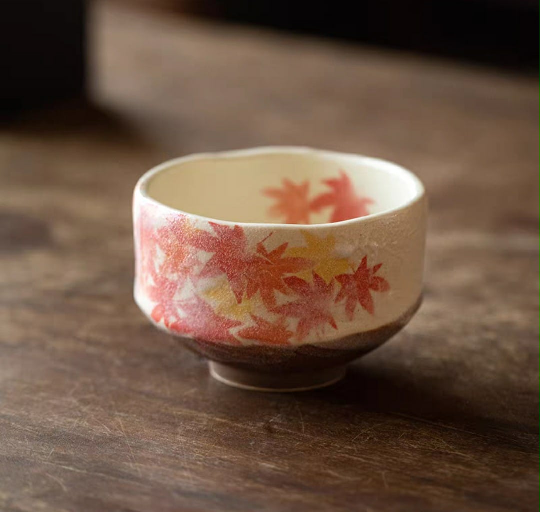 Hatsuichi Small Mino ware Bowl Red Maple Leave Momiji