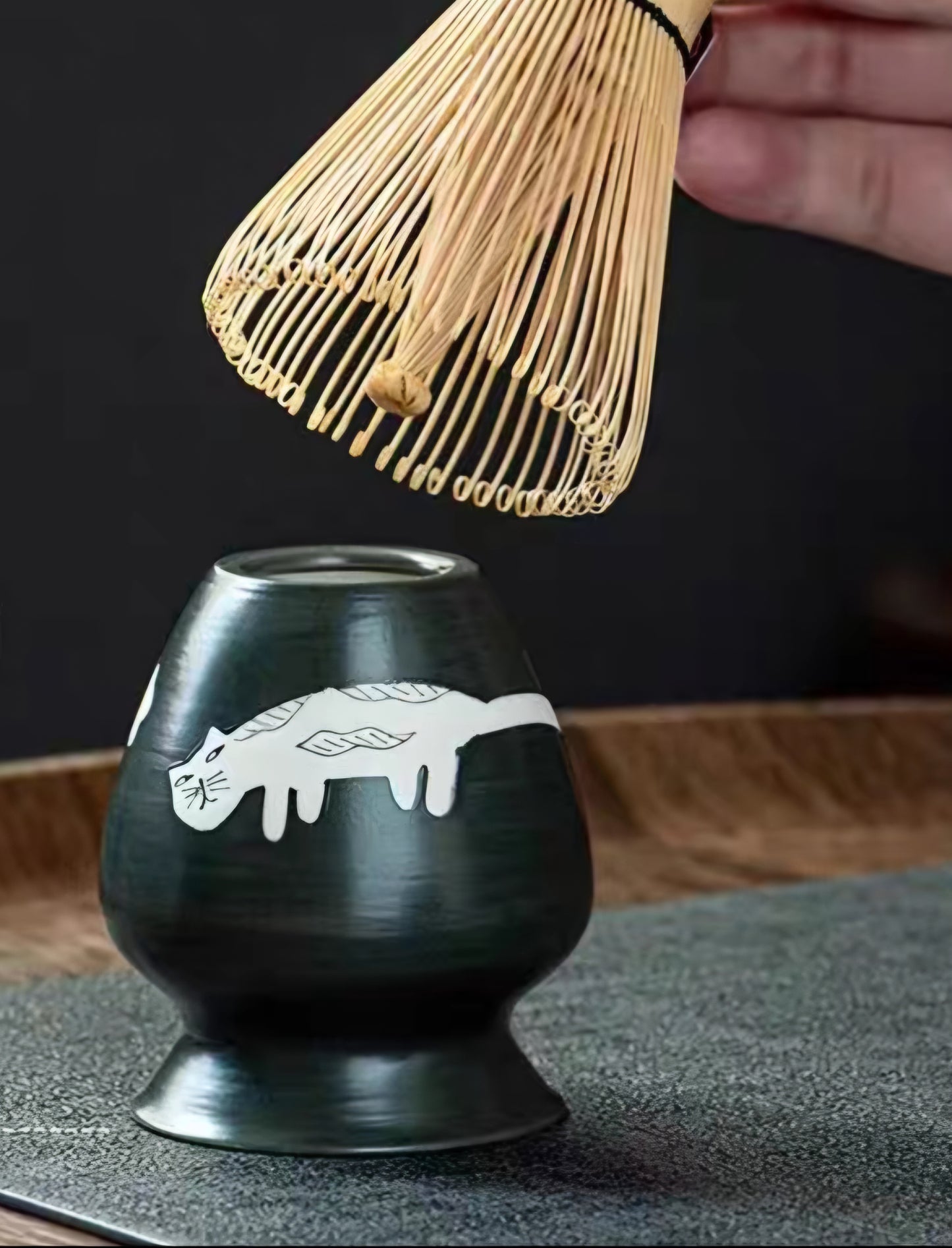 Chasen Stand- White Cat